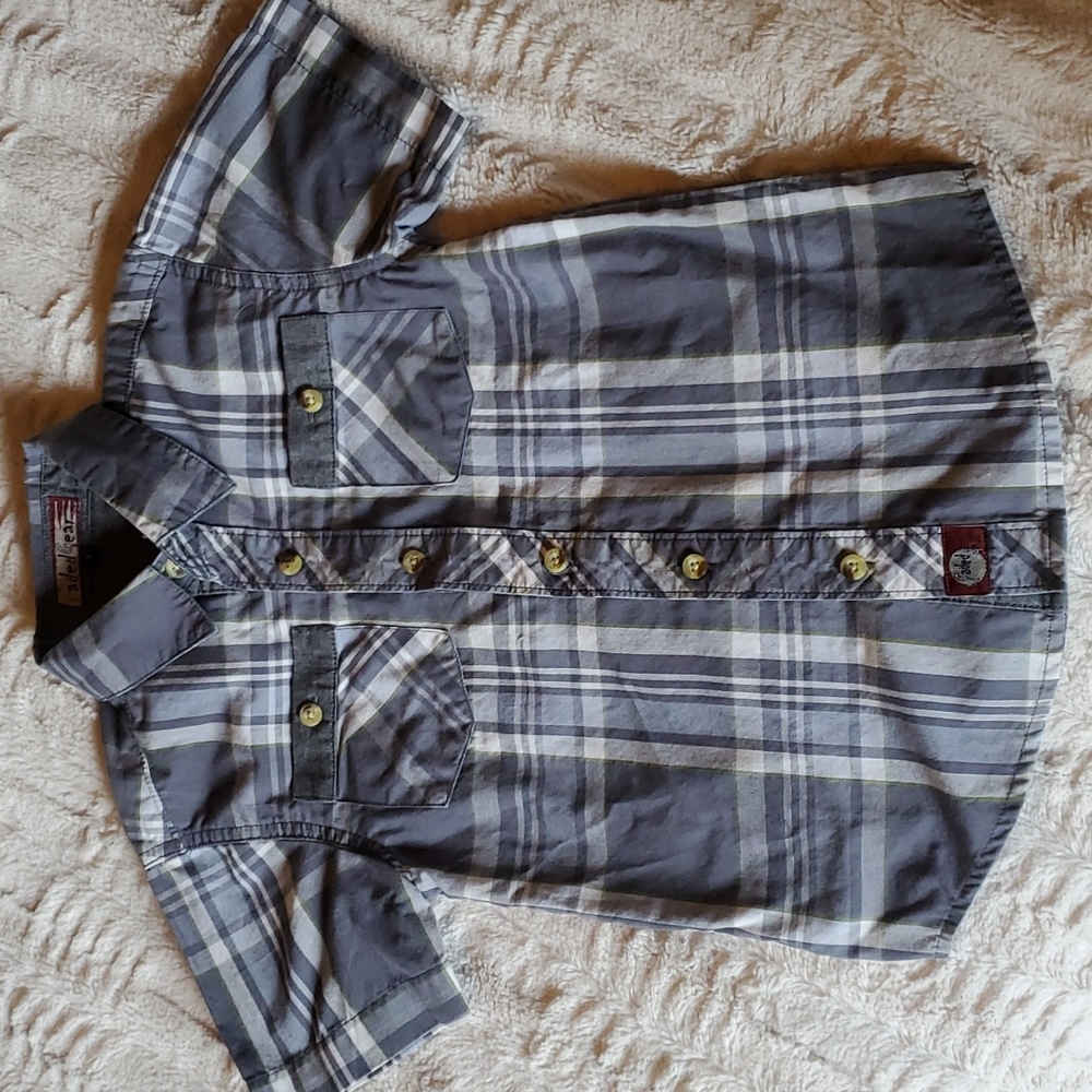 Short sleeve button up shirt